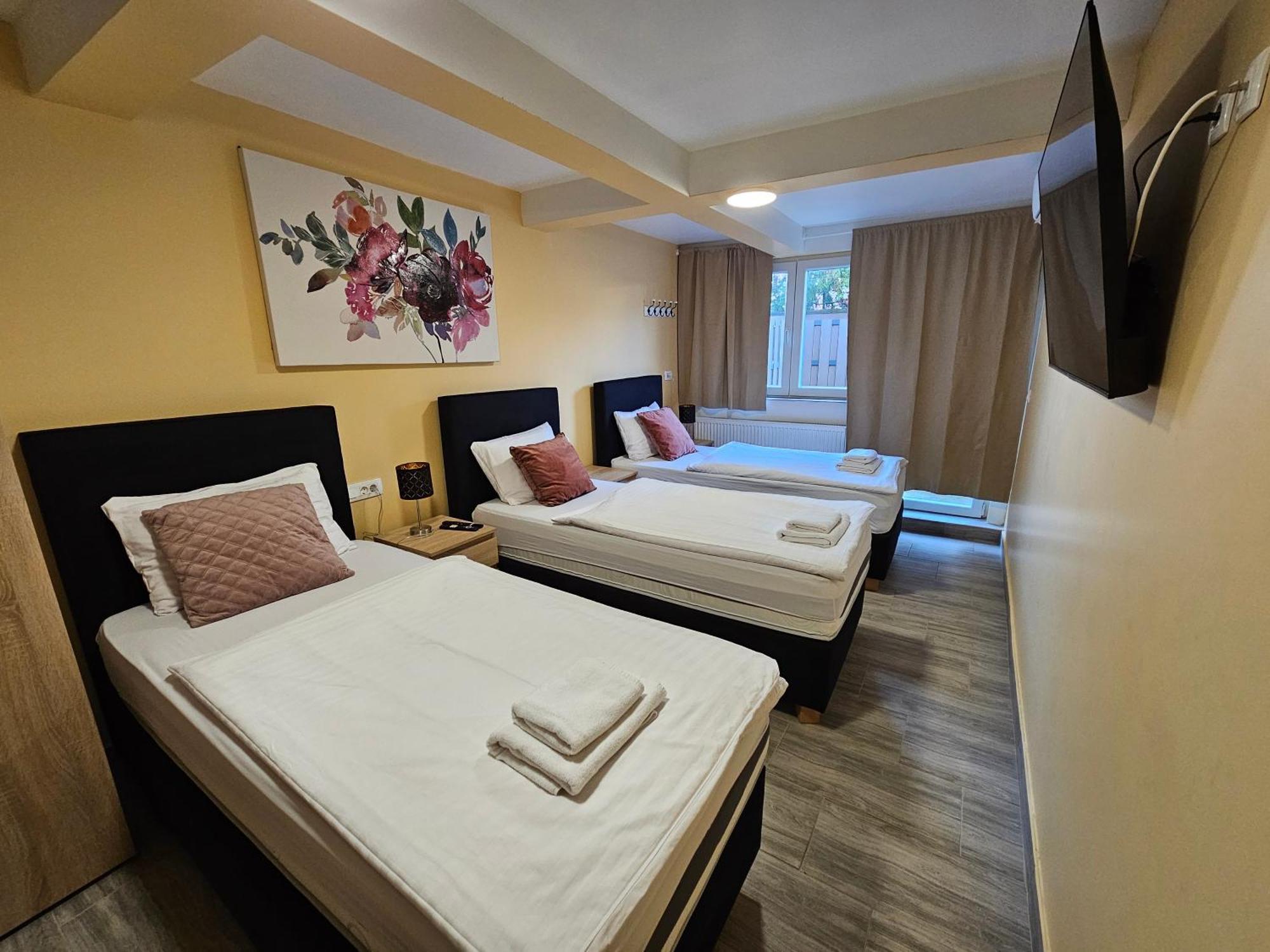 Royal Apartments & Rooms Загреб Экстерьер фото