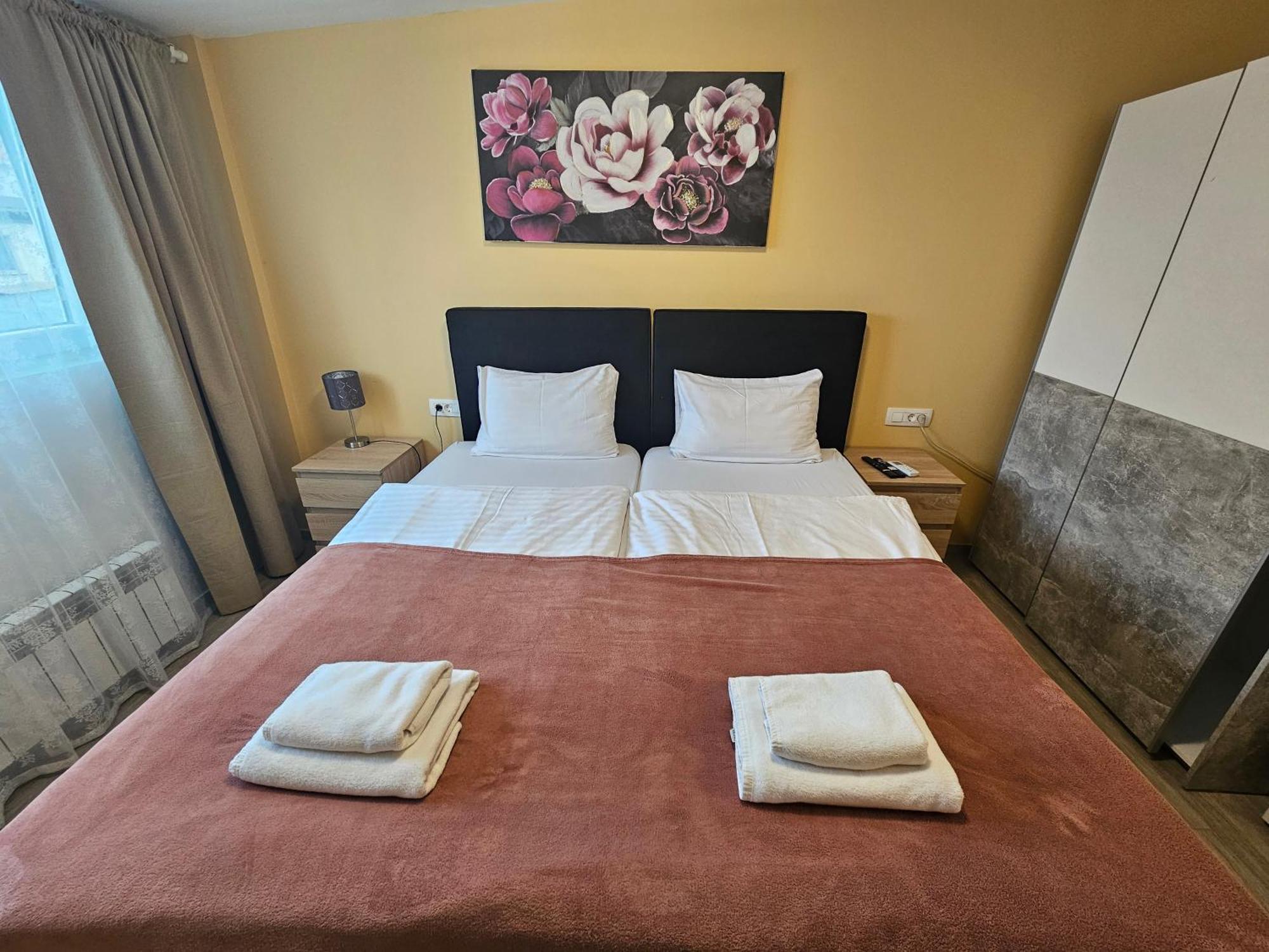 Royal Apartments & Rooms Загреб Экстерьер фото