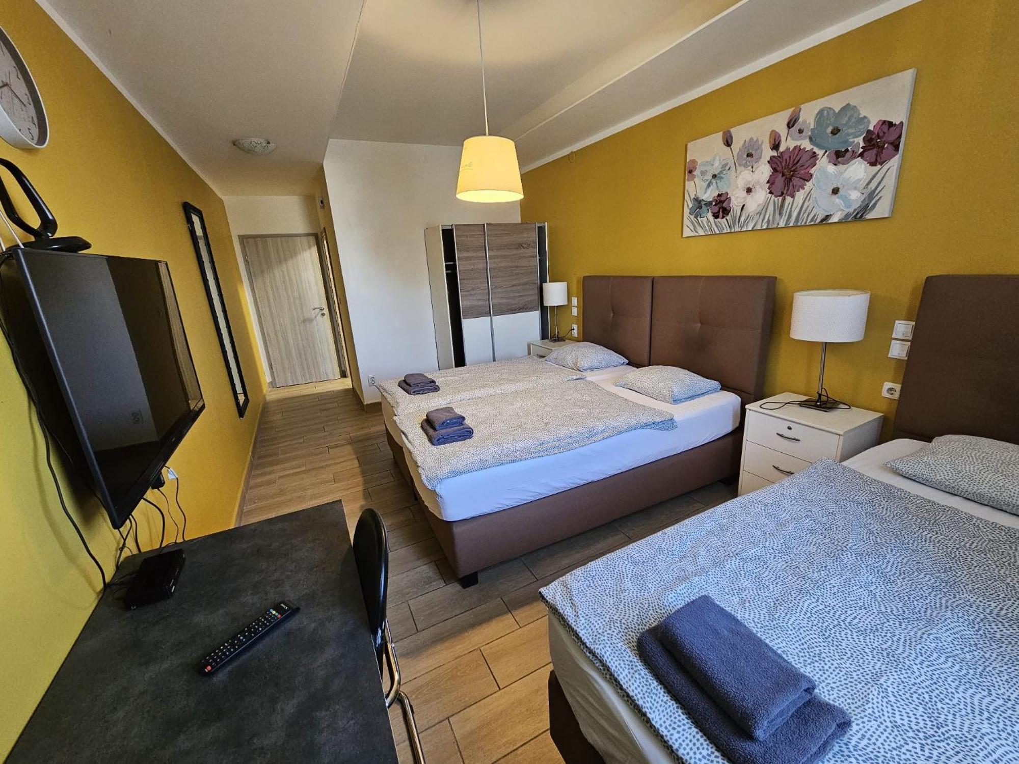 Royal Apartments & Rooms Загреб Экстерьер фото
