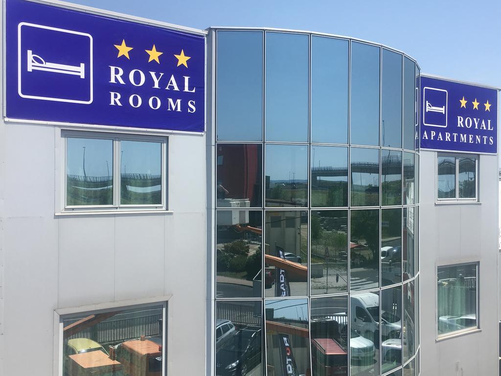 Royal Apartments & Rooms Загреб Экстерьер фото